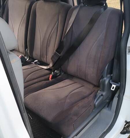 Белый Фольксваген Кадди, объемом двигателя 1.9 л и пробегом 288 тыс. км за 7300 $, фото 13 на Automoto.ua