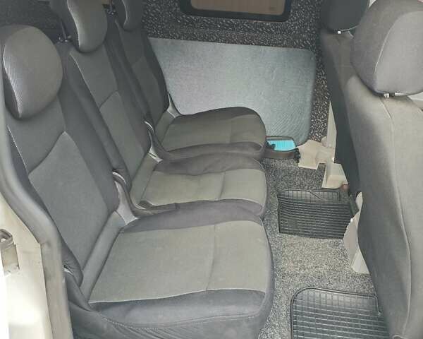 Белый Фольксваген Кадди, объемом двигателя 2 л и пробегом 279 тыс. км за 4800 $, фото 6 на Automoto.ua