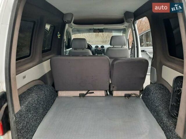 Білий Фольксваген Кадді, об'ємом двигуна 2 л та пробігом 232 тис. км за 5600 $, фото 27 на Automoto.ua