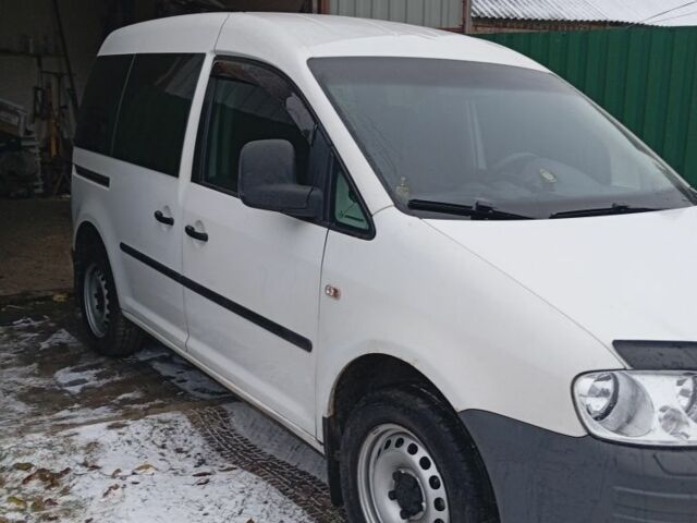 Белый Фольксваген Кадди, объемом двигателя 1.9 л и пробегом 200 тыс. км за 8000 $, фото 2 на Automoto.ua