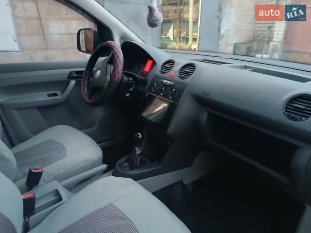 Белый Фольксваген Кадди, объемом двигателя 1.9 л и пробегом 348 тыс. км за 5100 $, фото 4 на Automoto.ua