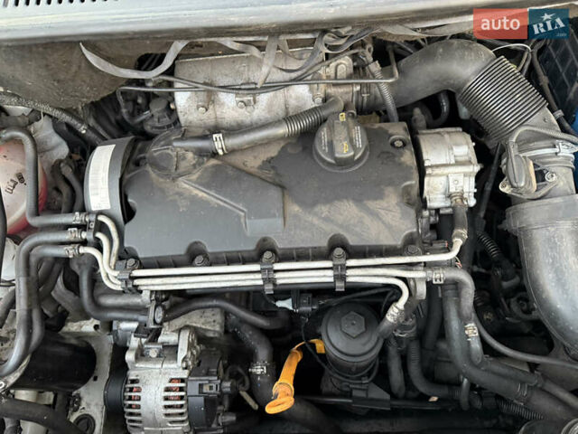 Белый Фольксваген Кадди, объемом двигателя 2 л и пробегом 250 тыс. км за 6500 $, фото 34 на Automoto.ua