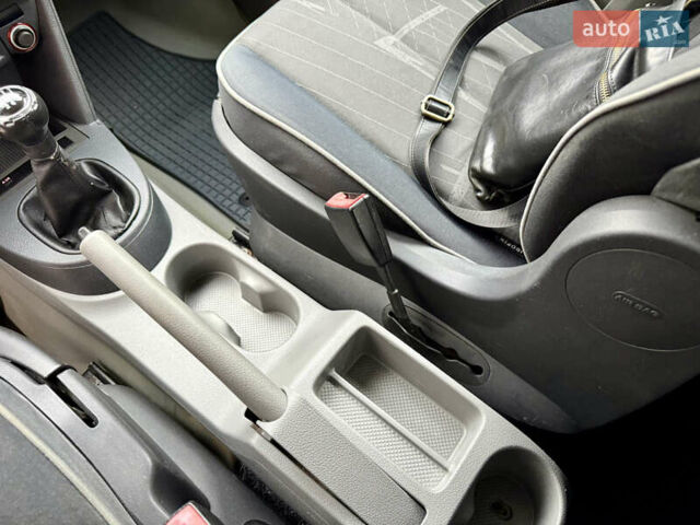 Фольксваген Кадди 2007 в Тернополе на Automoto.ua Белый Фольксваген Кадди, объемом двигателя 2 л и пробегом 257 тыс. км за 5799 $, фото 35 на Automoto.ua