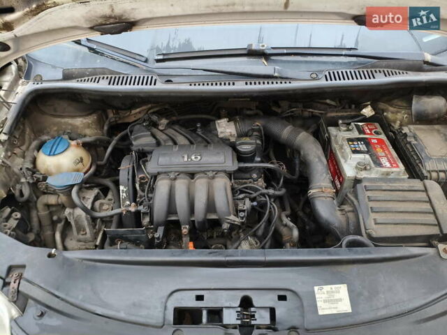 Білий Фольксваген Кадді, об'ємом двигуна 1.6 л та пробігом 477 тис. км за 3489 $, фото 11 на Automoto.ua