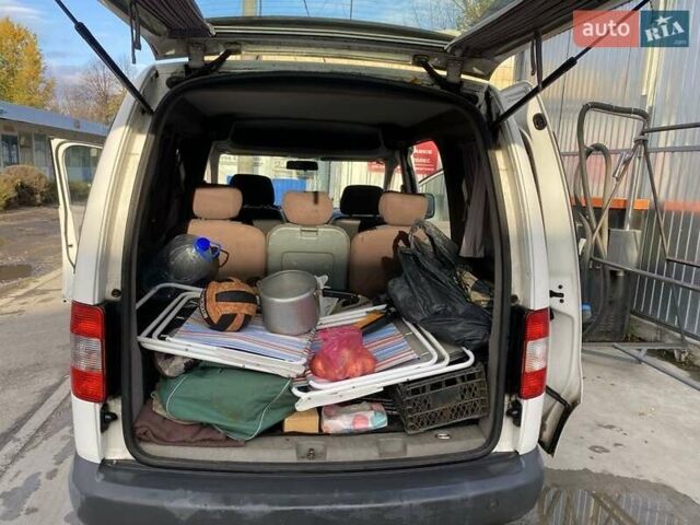 Белый Фольксваген Кадди, объемом двигателя 1.4 л и пробегом 313 тыс. км за 5700 $, фото 8 на Automoto.ua