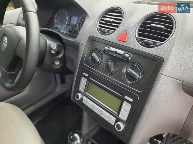 Білий Фольксваген Кадді, об'ємом двигуна 2 л та пробігом 232 тис. км за 5600 $, фото 17 на Automoto.ua