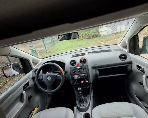 Білий Фольксваген Кадді, об'ємом двигуна 1.4 л та пробігом 157 тис. км за 4700 $, фото 3 на Automoto.ua