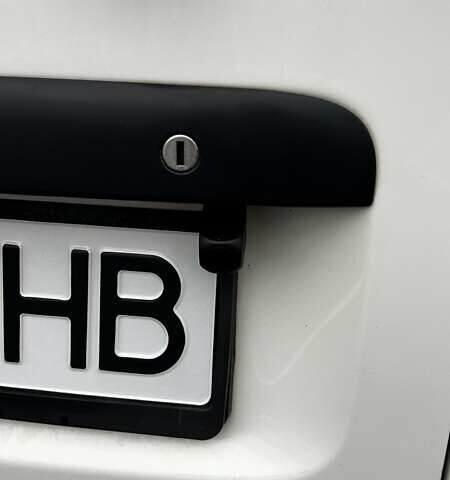 Білий Фольксваген Кадді, об'ємом двигуна 1.97 л та пробігом 370 тис. км за 7000 $, фото 5 на Automoto.ua