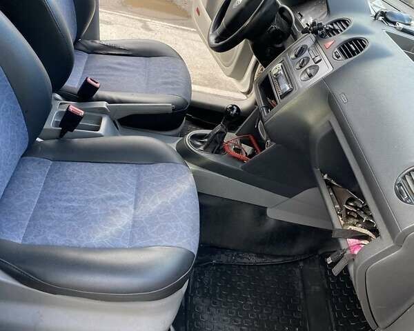 Белый Фольксваген Кадди, объемом двигателя 1.4 л и пробегом 313 тыс. км за 5700 $, фото 4 на Automoto.ua