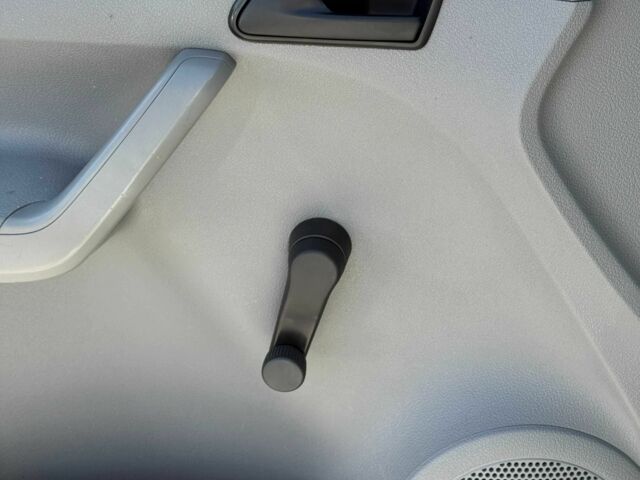 Білий Фольксваген Кадді, об'ємом двигуна 2 л та пробігом 181 тис. км за 5300 $, фото 12 на Automoto.ua