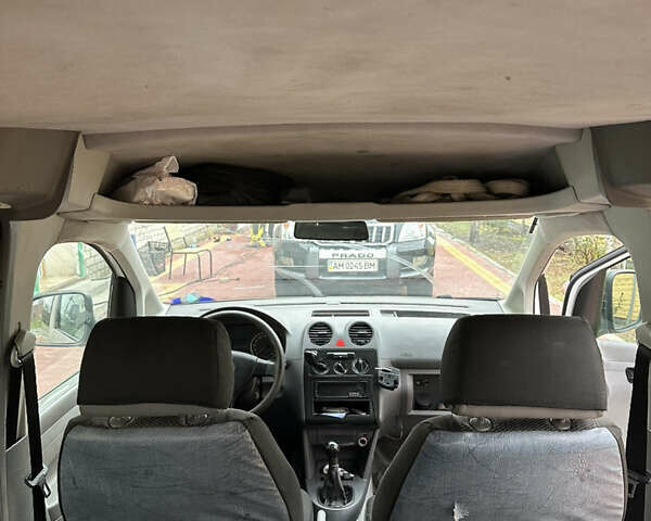 Білий Фольксваген Кадді, об'ємом двигуна 1.98 л та пробігом 388 тис. км за 5500 $, фото 9 на Automoto.ua