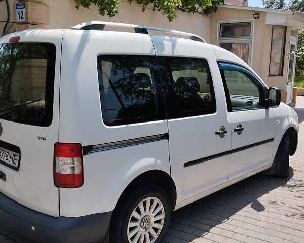 Белый Фольксваген Кадди, объемом двигателя 1.9 л и пробегом 365 тыс. км за 6000 $, фото 3 на Automoto.ua