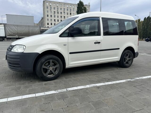 Фольксваген Кадди 2007 в Черкассах на Automoto.ua Белый Фольксваген Кадди, объемом двигателя 2 л и пробегом 298 тыс. км за 6150 $, фото 3 на Automoto.ua