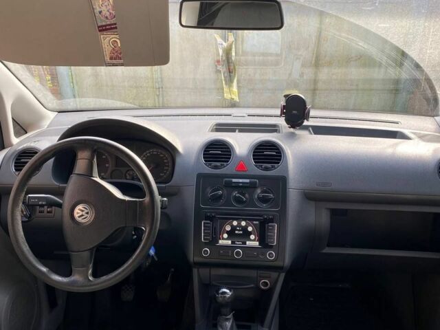 Білий Фольксваген Кадді, об'ємом двигуна 2 л та пробігом 388 тис. км за 4900 $, фото 8 на Automoto.ua