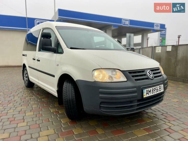 Білий Фольксваген Кадді, об'ємом двигуна 1.9 л та пробігом 280 тис. км за 6299 $, фото 2 на Automoto.ua