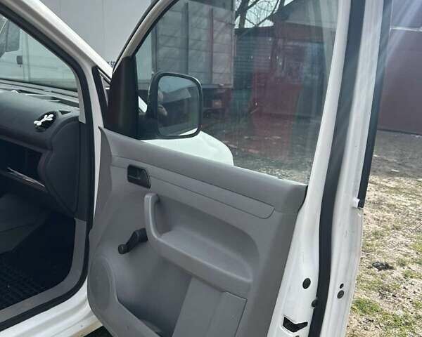 Білий Фольксваген Кадді, об'ємом двигуна 1.9 л та пробігом 318 тис. км за 6500 $, фото 14 на Automoto.ua