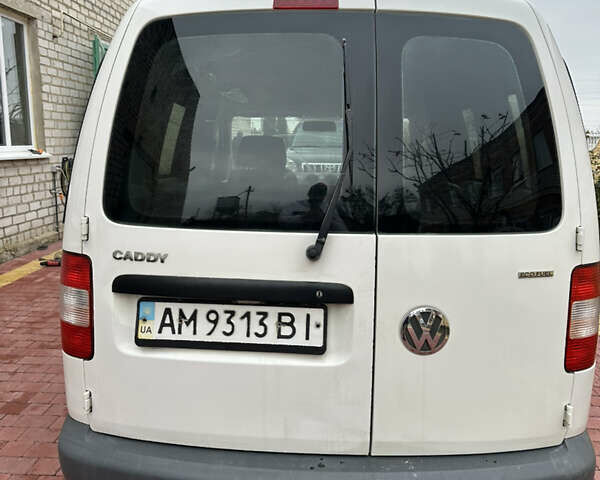 Білий Фольксваген Кадді, об'ємом двигуна 1.98 л та пробігом 388 тис. км за 5500 $, фото 3 на Automoto.ua