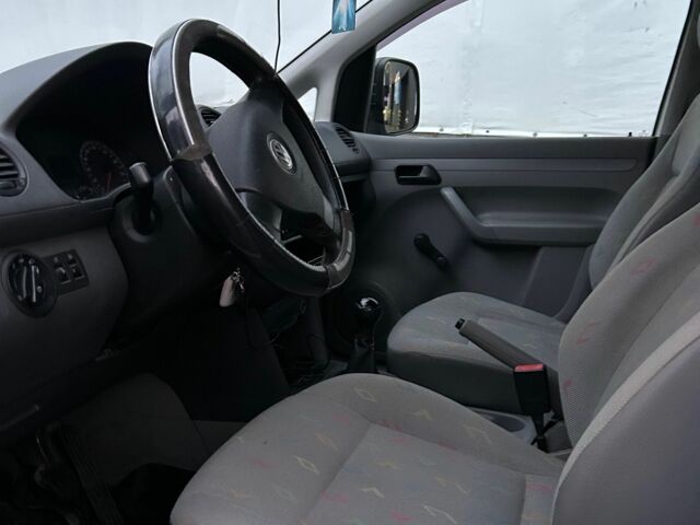 Белый Фольксваген Кадди, объемом двигателя 2 л и пробегом 262 тыс. км за 6100 $, фото 10 на Automoto.ua