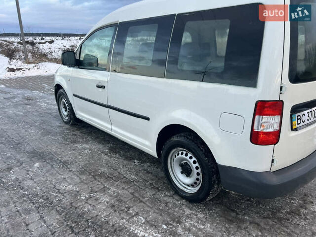 Белый Фольксваген Кадди, объемом двигателя 1.9 л и пробегом 211 тыс. км за 4450 $, фото 3 на Automoto.ua