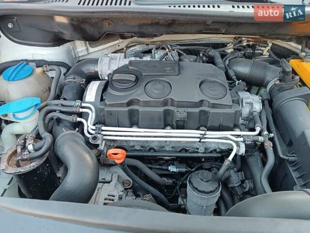 Белый Фольксваген Кадди, объемом двигателя 1.9 л и пробегом 348 тыс. км за 5100 $, фото 6 на Automoto.ua