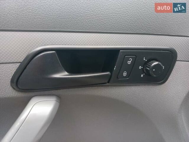 Белый Фольксваген Кадди, объемом двигателя 1.9 л и пробегом 413 тыс. км за 4200 $, фото 22 на Automoto.ua