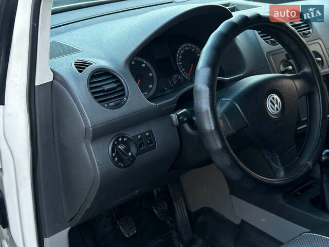 Белый Фольксваген Кадди, объемом двигателя 1.9 л и пробегом 240 тыс. км за 5200 $, фото 14 на Automoto.ua