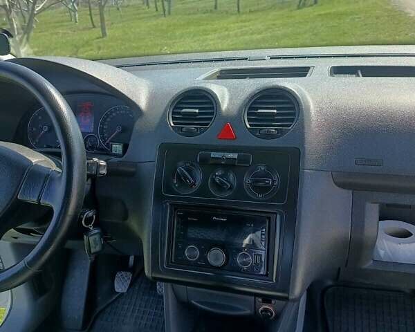 Белый Фольксваген Кадди, объемом двигателя 2 л и пробегом 360 тыс. км за 6900 $, фото 14 на Automoto.ua