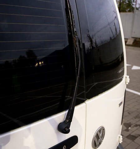 Белый Фольксваген Кадди, объемом двигателя 1.9 л и пробегом 273 тыс. км за 7000 $, фото 11 на Automoto.ua