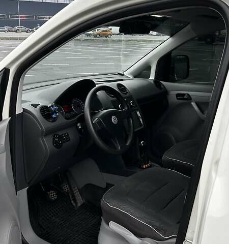 Білий Фольксваген Кадді, об'ємом двигуна 1.97 л та пробігом 370 тис. км за 7000 $, фото 11 на Automoto.ua