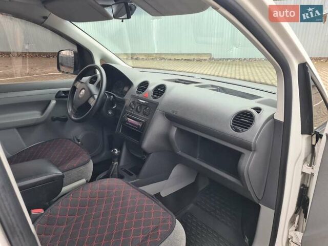 Белый Фольксваген Кадди, объемом двигателя 1.97 л и пробегом 257 тыс. км за 5300 $, фото 25 на Automoto.ua