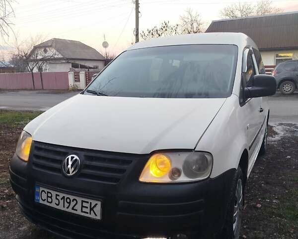 Белый Фольксваген Кадди, объемом двигателя 2 л и пробегом 380 тыс. км за 4980 $, фото 3 на Automoto.ua