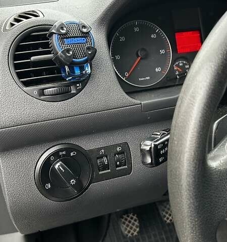 Білий Фольксваген Кадді, об'ємом двигуна 1.97 л та пробігом 370 тис. км за 7000 $, фото 24 на Automoto.ua