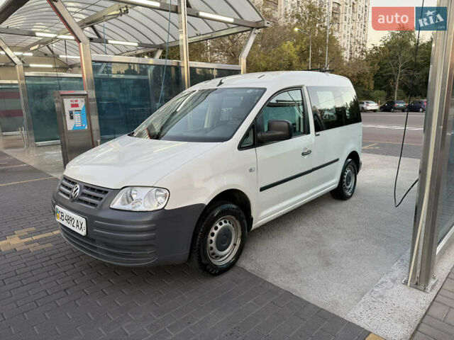 Белый Фольксваген Кадди, объемом двигателя 2 л и пробегом 250 тыс. км за 6500 $, фото 4 на Automoto.ua
