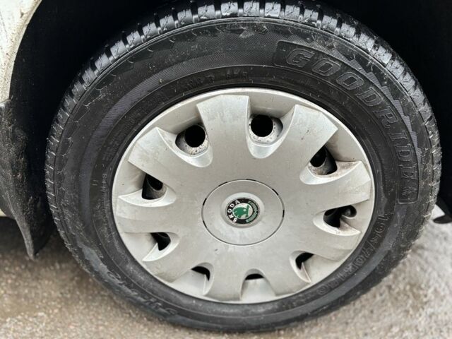 Белый Фольксваген Кадди, объемом двигателя 1.9 л и пробегом 337 тыс. км за 2350 $, фото 14 на Automoto.ua