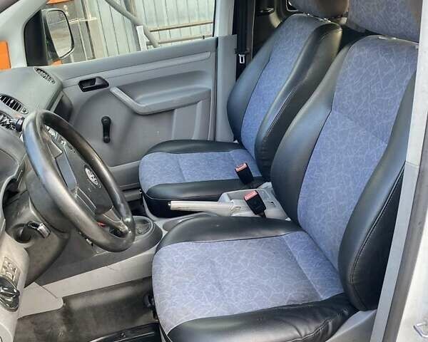 Белый Фольксваген Кадди, объемом двигателя 1.4 л и пробегом 313 тыс. км за 5700 $, фото 3 на Automoto.ua