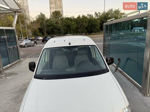 Белый Фольксваген Кадди, объемом двигателя 2 л и пробегом 250 тыс. км за 6500 $, фото 24 на Automoto.ua