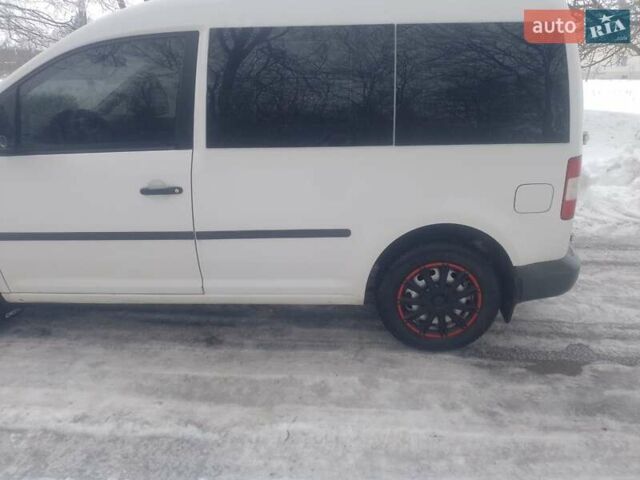 Белый Фольксваген Кадди, объемом двигателя 1.9 л и пробегом 270 тыс. км за 5450 $, фото 20 на Automoto.ua