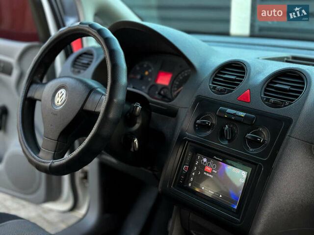 Белый Фольксваген Кадди, объемом двигателя 1.9 л и пробегом 240 тыс. км за 5200 $, фото 15 на Automoto.ua
