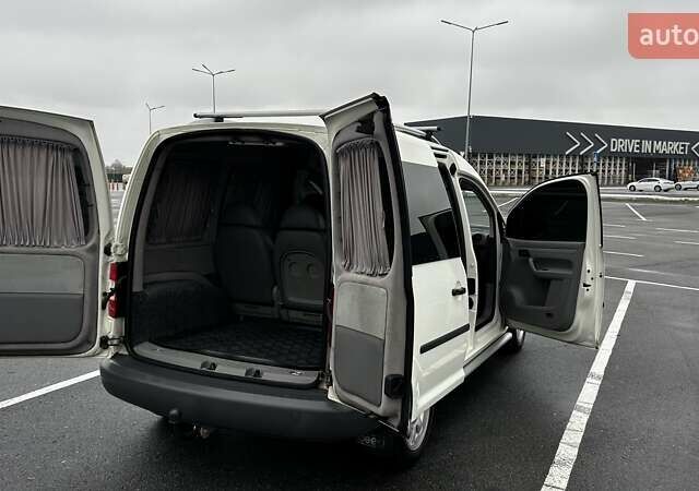 Білий Фольксваген Кадді, об'ємом двигуна 1.97 л та пробігом 370 тис. км за 7000 $, фото 21 на Automoto.ua