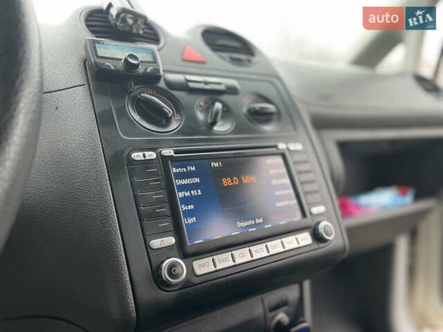 Білий Фольксваген Кадді, об'ємом двигуна 1.9 л та пробігом 280 тис. км за 6299 $, фото 17 на Automoto.ua