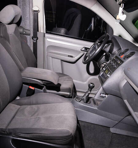 Белый Фольксваген Кадди, объемом двигателя 1.9 л и пробегом 273 тыс. км за 7000 $, фото 14 на Automoto.ua