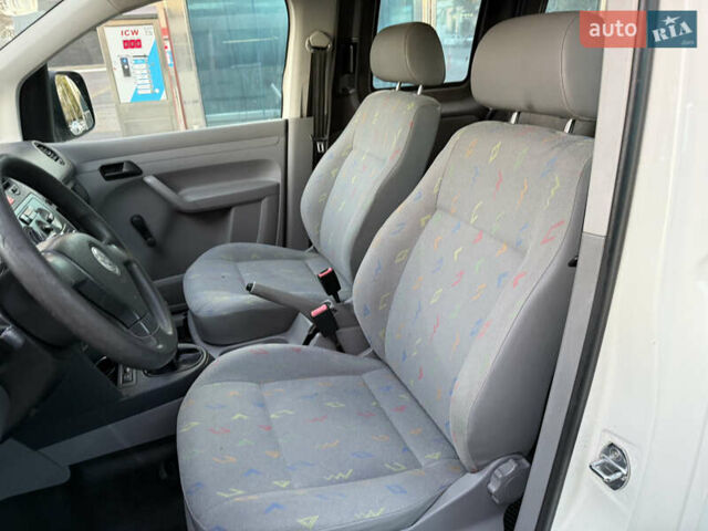 Белый Фольксваген Кадди, объемом двигателя 2 л и пробегом 250 тыс. км за 6500 $, фото 20 на Automoto.ua