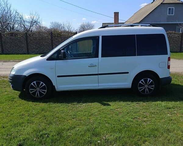 Белый Фольксваген Кадди, объемом двигателя 2 л и пробегом 360 тыс. км за 6900 $, фото 9 на Automoto.ua