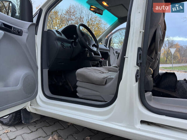 Білий Фольксваген Кадді, об'ємом двигуна 1.97 л та пробігом 462 тис. км за 5650 $, фото 17 на Automoto.ua