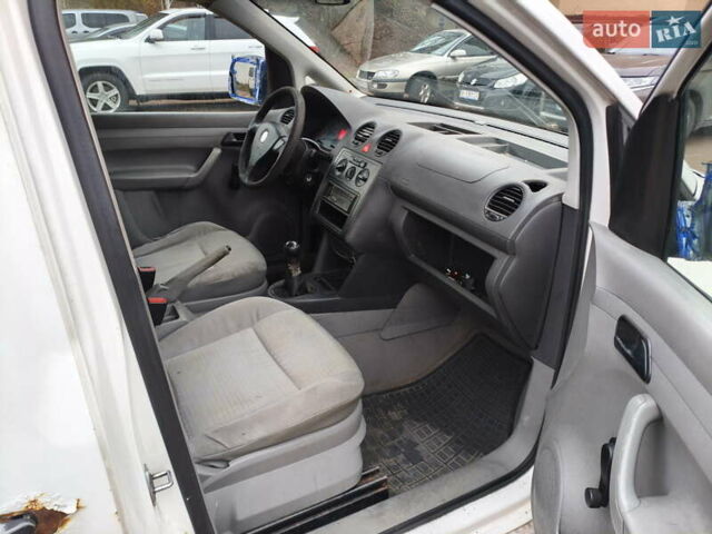 Білий Фольксваген Кадді, об'ємом двигуна 1.6 л та пробігом 477 тис. км за 3489 $, фото 7 на Automoto.ua