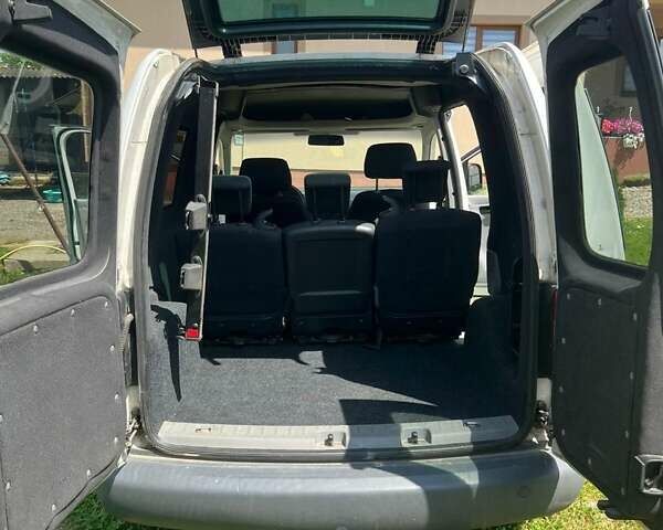 Білий Фольксваген Кадді, об'ємом двигуна 1.9 л та пробігом 4 тис. км за 5500 $, фото 3 на Automoto.ua