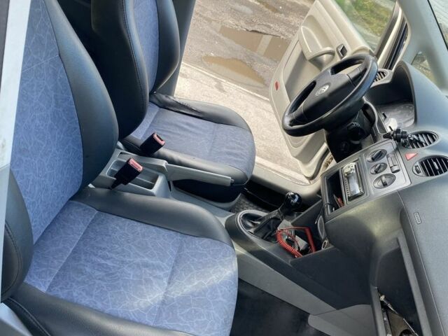 Белый Фольксваген Кадди, объемом двигателя 1.4 л и пробегом 313 тыс. км за 5700 $, фото 6 на Automoto.ua