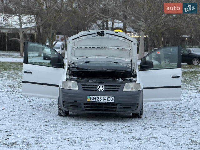 Белый Фольксваген Кадди, объемом двигателя 1.9 л и пробегом 240 тыс. км за 4550 $, фото 19 на Automoto.ua
