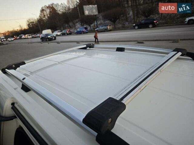 Білий Фольксваген Кадді, об'ємом двигуна 2 л та пробігом 276 тис. км за 6100 $, фото 25 на Automoto.ua