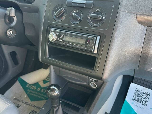 Фольксваген Кадди 2008 в Кривом Роге на Automoto.ua Белый Фольксваген Кадди, объемом двигателя 1.4 л и пробегом 263 тыс. км за 5900 $, фото 10 на Automoto.ua